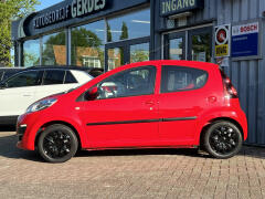 Peugeot-107-1