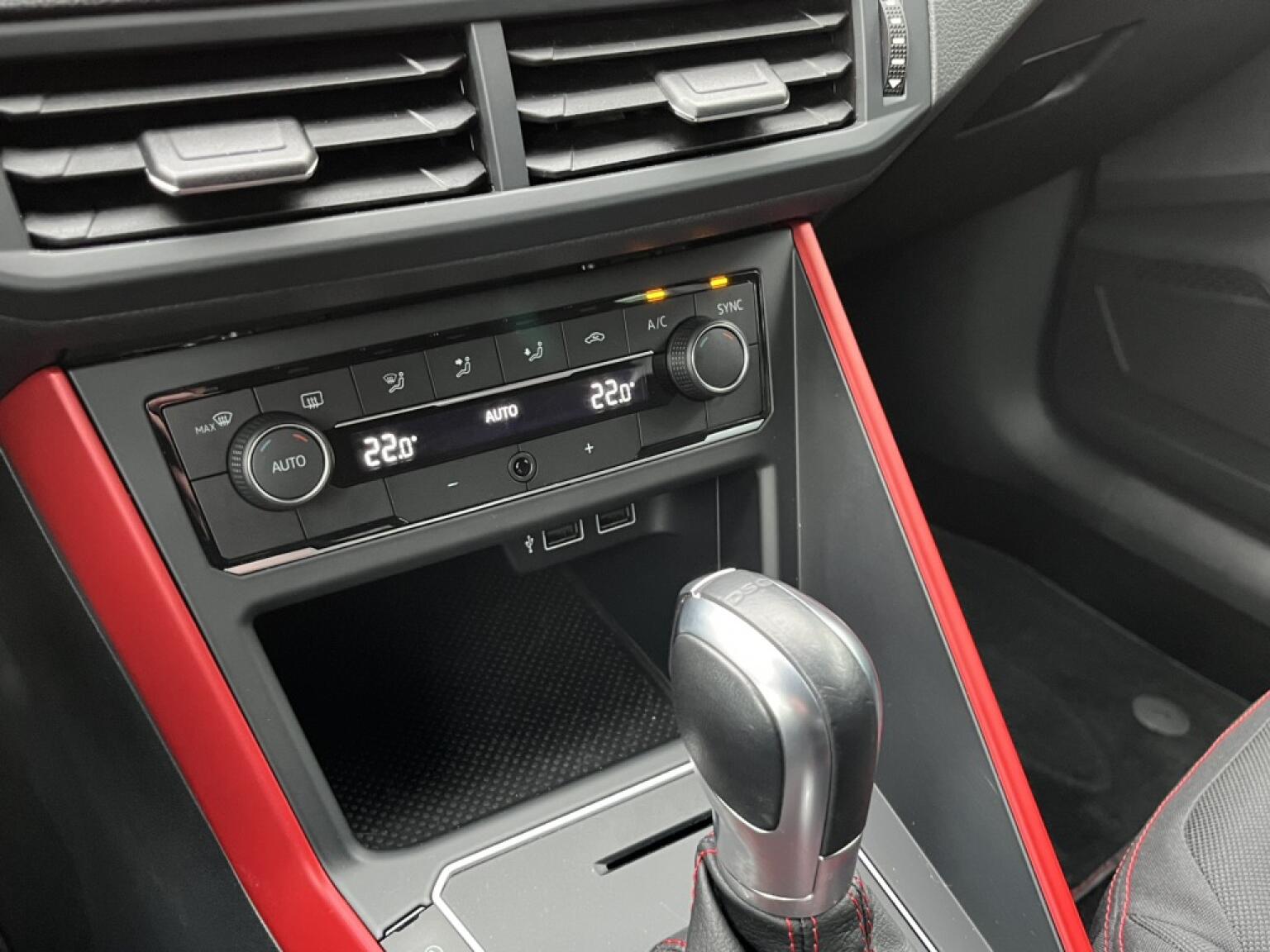 Volkswagen-Polo-17