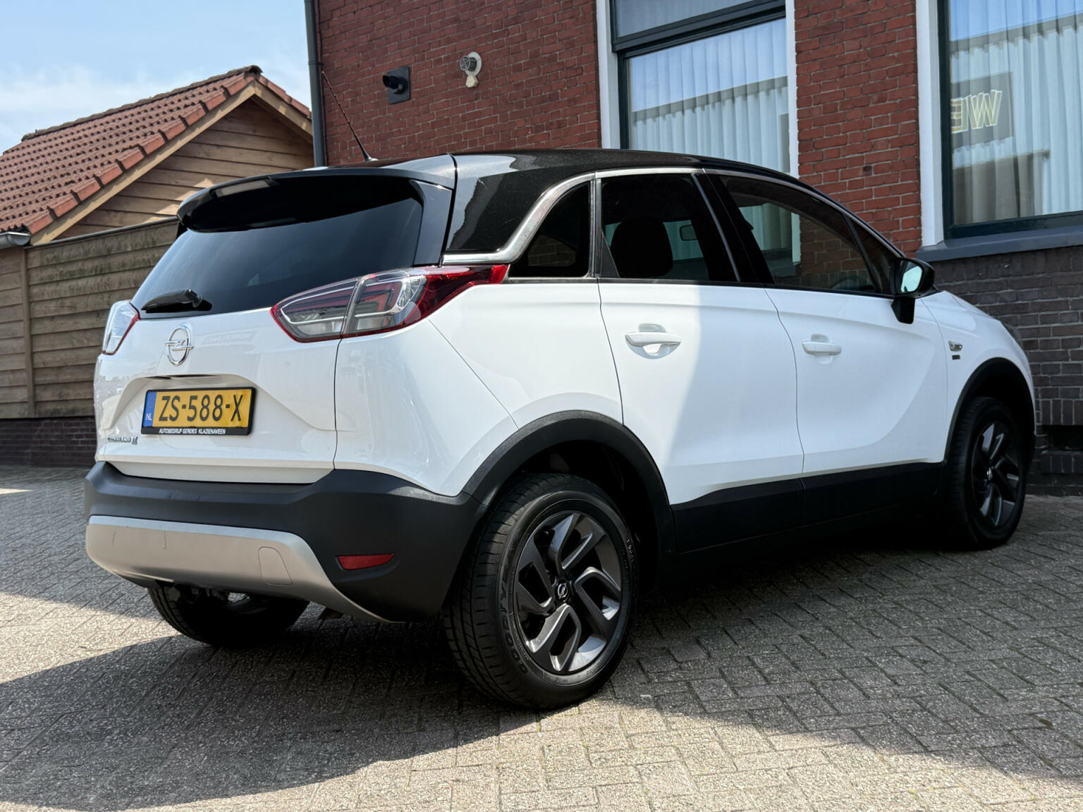 Opel-Crossland X-4