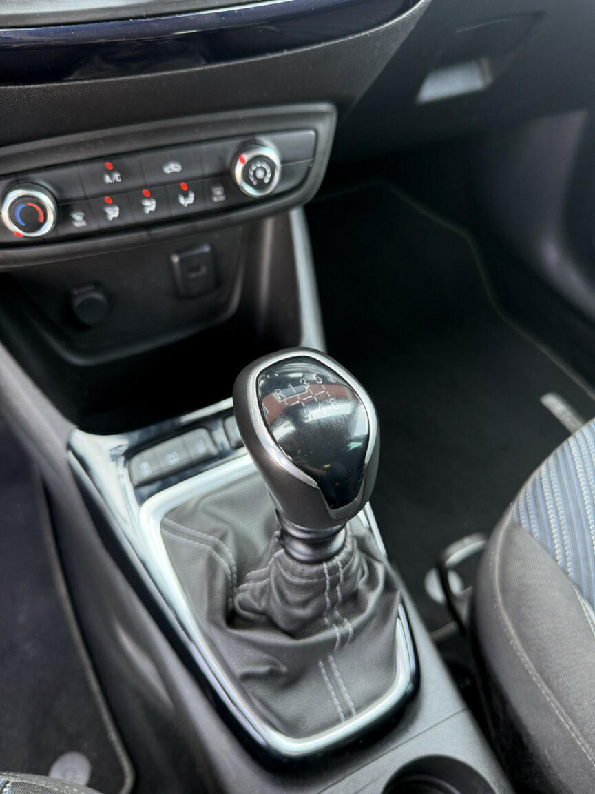 Opel-Crossland X-16