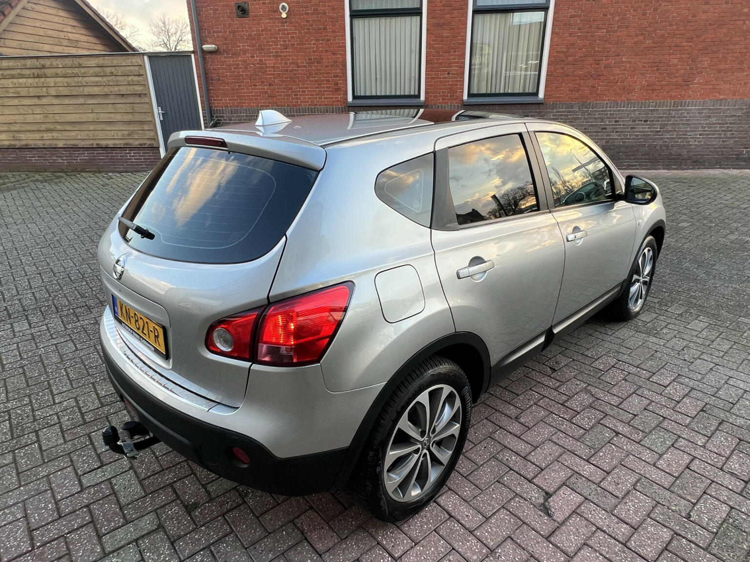 Nissan-QASHQAI-11