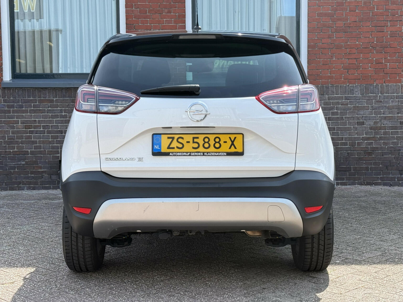 Opel-Crossland X-3