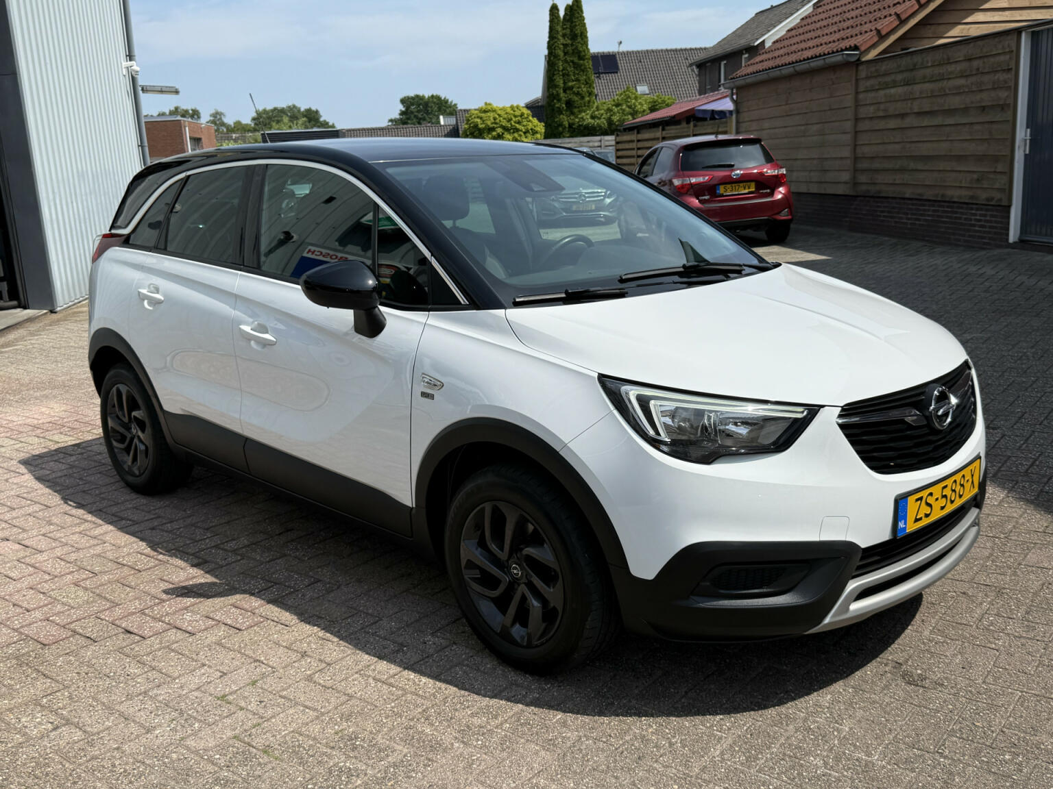 Opel-Crossland X-8
