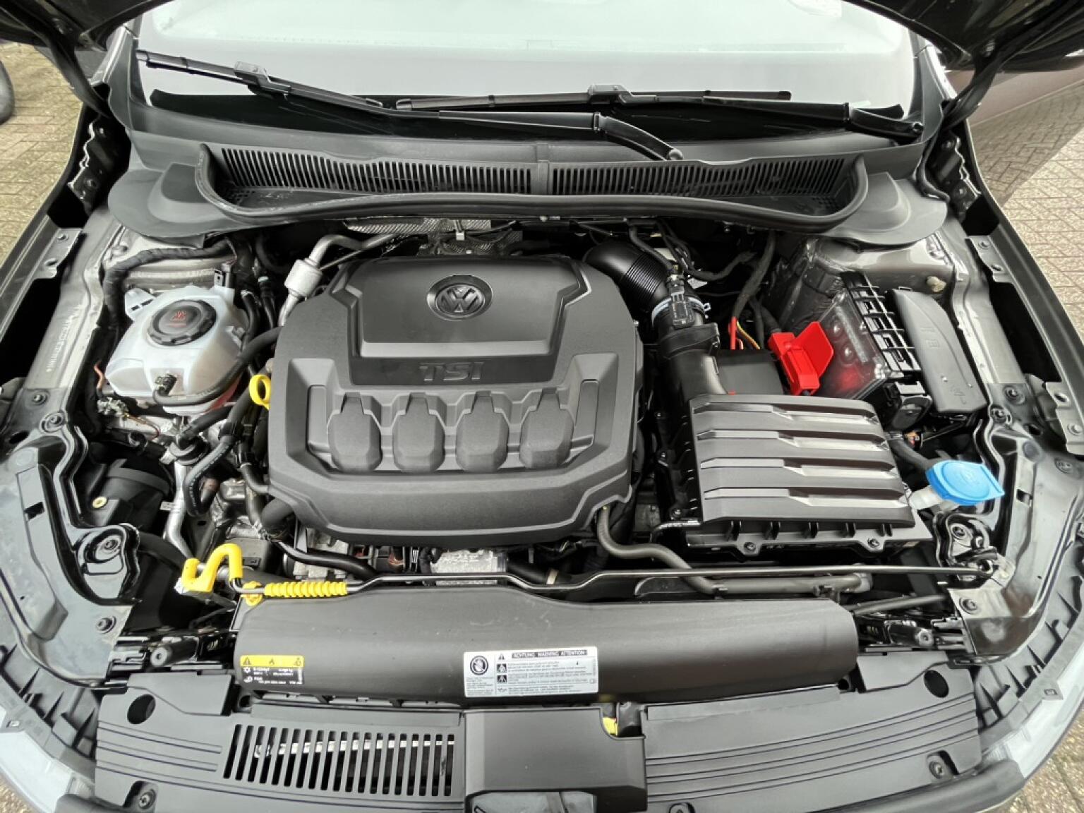 Volkswagen-Polo-23
